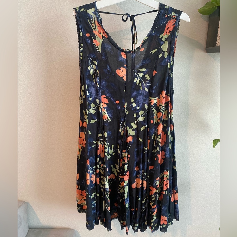Navy floral flowy dress